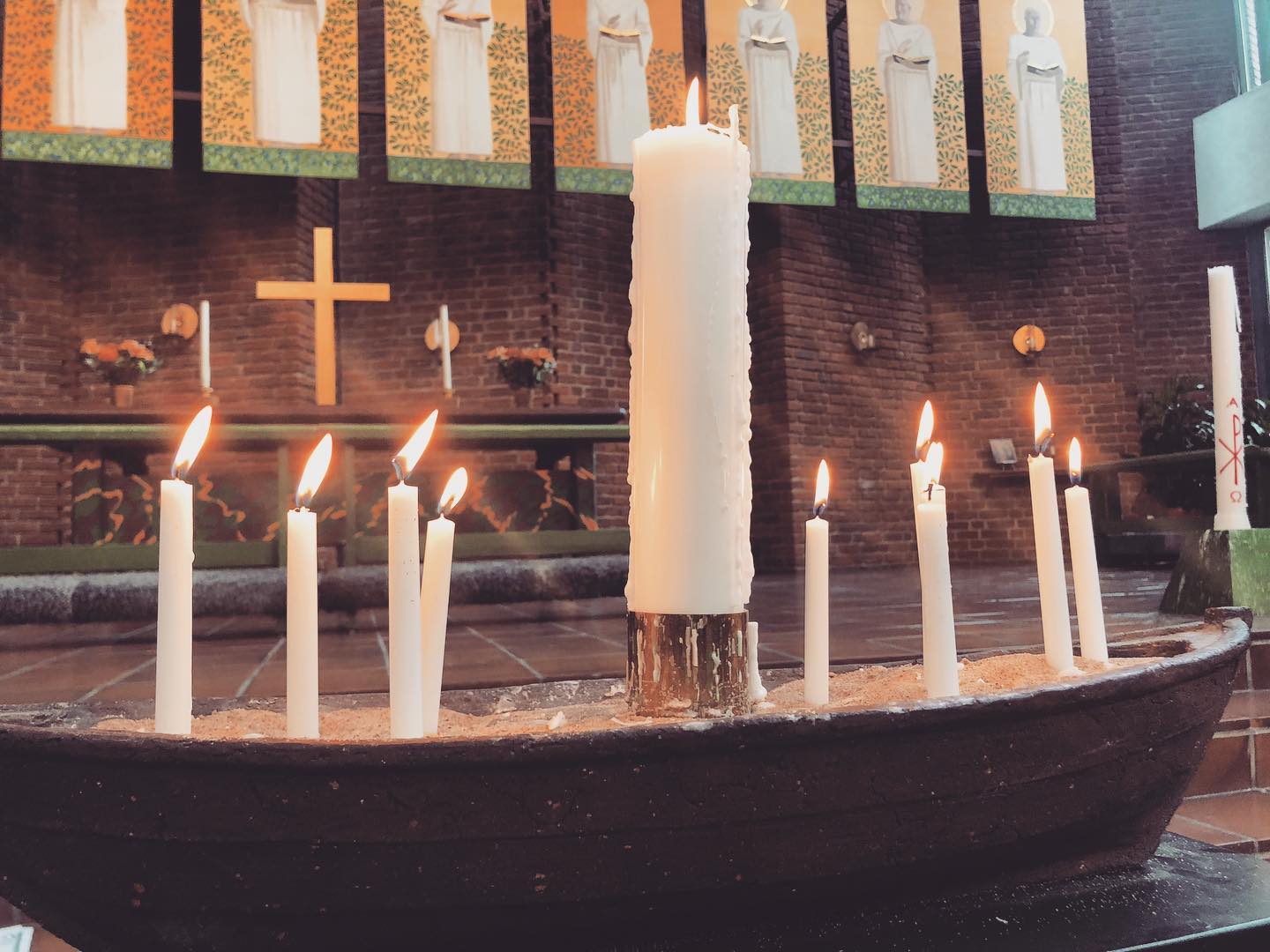 Båten i Immanuelskyrkans kyrksal, Stockholm, 2020-09-24 [foto: Carlota "Carro" Bocio Duff]
